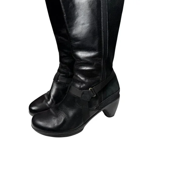 Merrell Black Leather Suede Boots - Picture 7 of 9